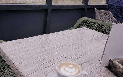 Cappuccino aan zee